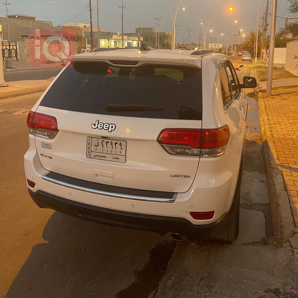 جیپ گراند شیرۆکی